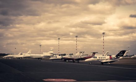 Why Businessmen Should Rent a Private Jet Charter